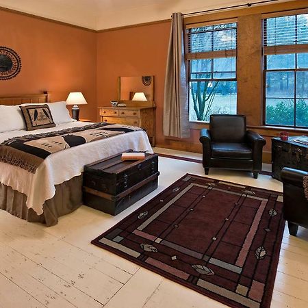 Mccloud Hotel المظهر الخارجي الصورة